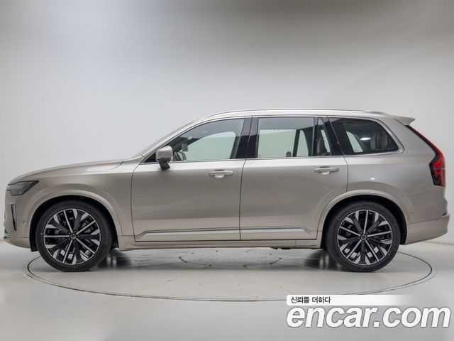 Volvo XC90 B6 Ultra Bright — пробег 1 225 км — фото 3 из 5