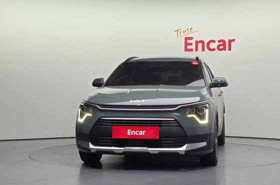 Kia Niro Prestige — пробег 134 757 км — фото 3 из 5