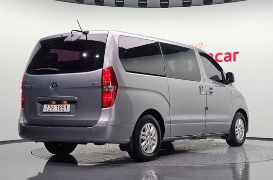 Hyundai Starex 12-Seater Wagon Smart — пробег 124 719 км — фото 2 из 5