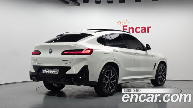 BMW X4 xDrive20i M Sport — пробег 43 670 км — фото 2 из 5
