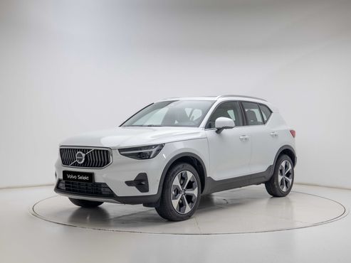 Volvo XC40 B4 Ultra Bright — пробег 805 км — фото 1 из 5