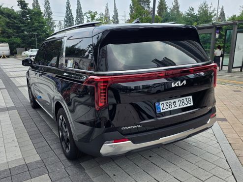 Kia Carnival HEV 9seater Nobless — пробег 750 км — фото 3 из 5