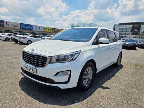 Kia Carnival 11-Seater Deluxe — пробег 113 534 км — фото 1 из 5