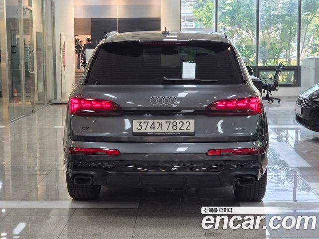 Audi Q7 55 TFSI Quattro Premium — пробег 7 307 км — фото 4 из 5