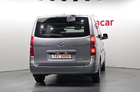Hyundai Starex Van 3-Seater Smart — пробег 115 353 км — фото 4 из 5
