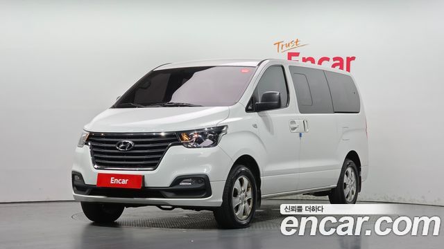 Hyundai Starex 4WD Wagon 12-Seater Smart — пробег 121 040 км — фото 1 из 5
