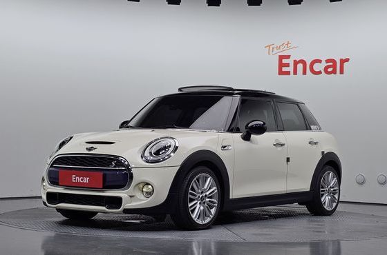 Mini Cooper 5Door Standard 3rd — пробег 95 973 км — фото 1 из 5