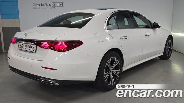 Mercedes-Benz E-Class из Кореи Encar