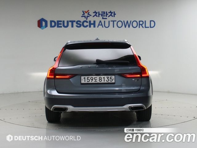 Volvo V90 T5 Pro AWD — пробег 140 403 км — фото 4 из 5