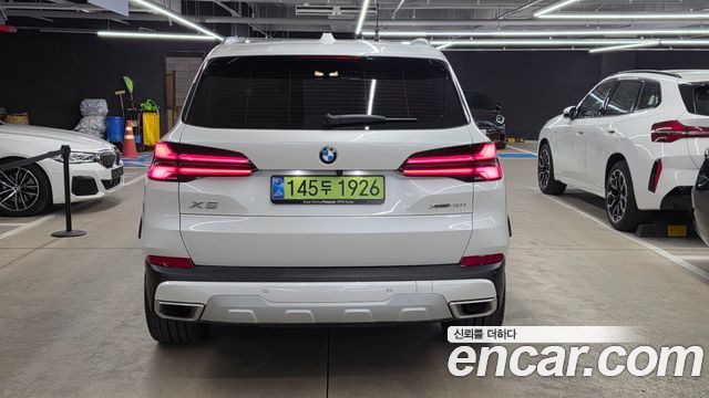 BMW X5 xDrive 40i xLine — пробег 9 011 км — фото 4 из 5