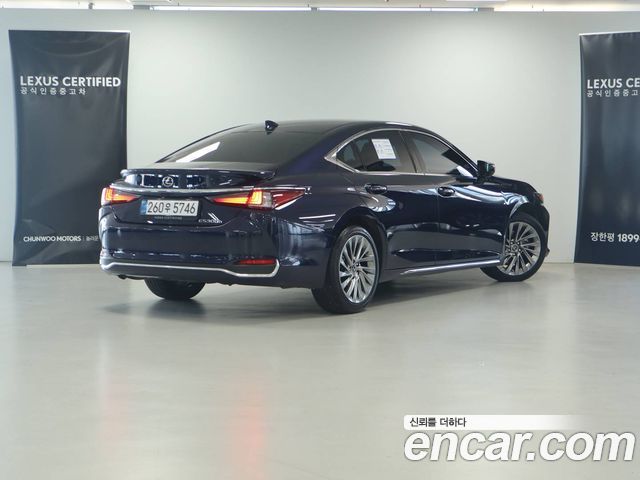 Lexus ES Executive — пробег 42 014 км — фото 2 из 5