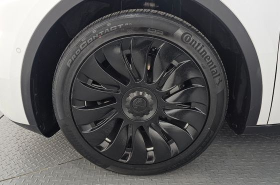 Tesla Model Y Long Range AWD — пробег 64 738 км — фото 5 из 5