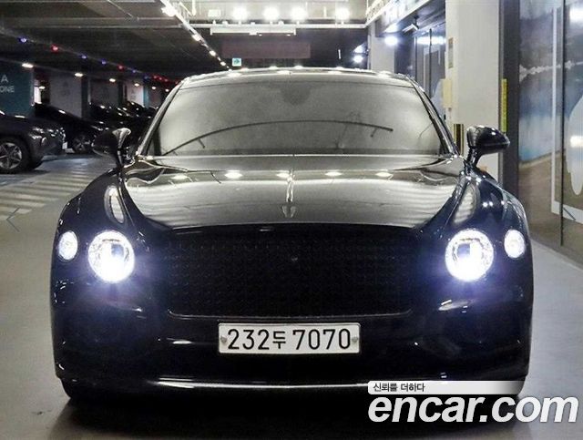 Bentley Flying Spur 4.0 S — пробег 70 913 км — фото 2 из 5