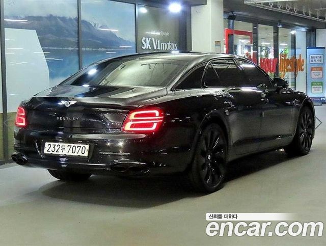 Bentley Flying Spur 4.0 S — пробег 70 913 км — фото 4 из 5