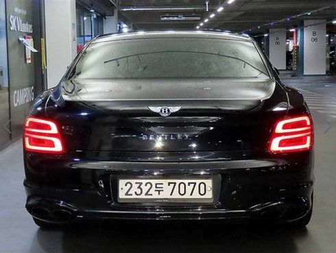 Bentley Flying Spur 4.0 S — пробег 70 913 км — фото 5 из 5