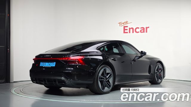 Audi RS e-tron GT из Кореи Encar