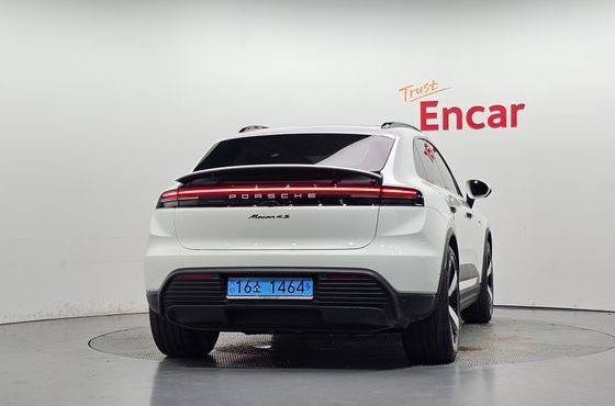 Porsche Macan 4S — пробег 10 936 км — фото 4 из 5