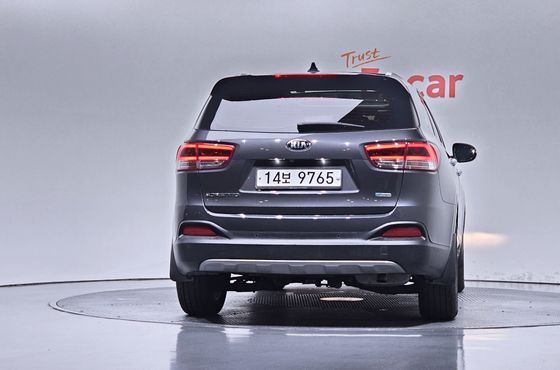 Kia Sorento Diesel 2.0 2WD Prestige — пробег 169 244 км — фото 4 из 5
