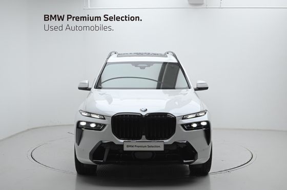 BMW X7 xDrive 40i M Sport 6STR — пробег 12 719 км — фото 3 из 5