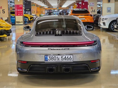 Porsche 911 Carrera 4 GTS — пробег 3 300 км — фото 3 из 5