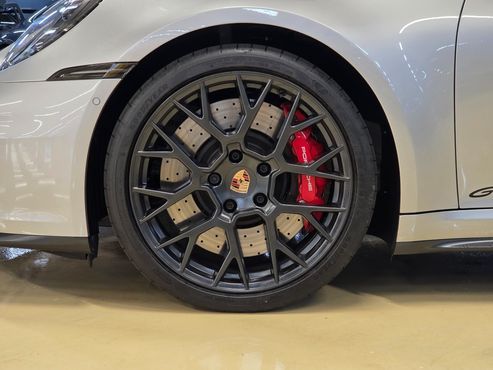Porsche 911 Carrera 4 GTS — пробег 3 300 км — фото 5 из 5