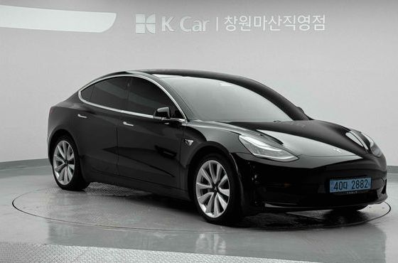 Tesla Model 3 Long Range AWD — пробег 32 000 км — фото 1 из 5