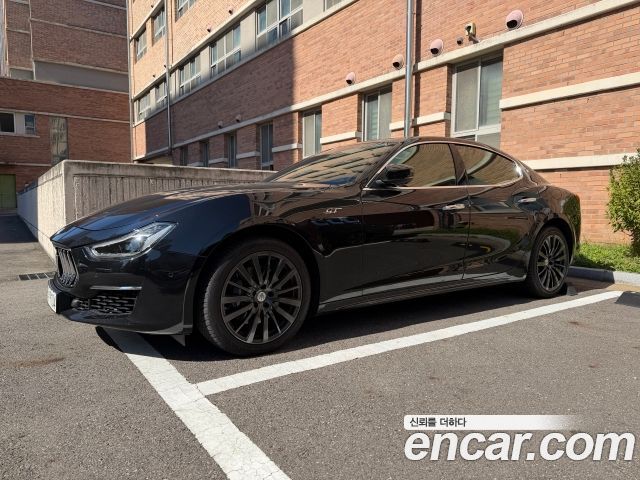 Maserati Ghibli 2.0 GT 3rd — пробег 61 570 км — фото 2 из 5