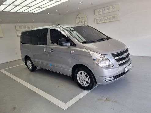 Hyundai Starex 5-Seater VAN CVX Luxury — пробег 81 437 км — фото 2 из 5