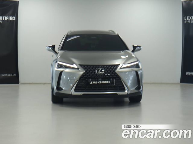 Lexus UX 2.0 2WD — пробег 2 092 км — фото 3 из 5