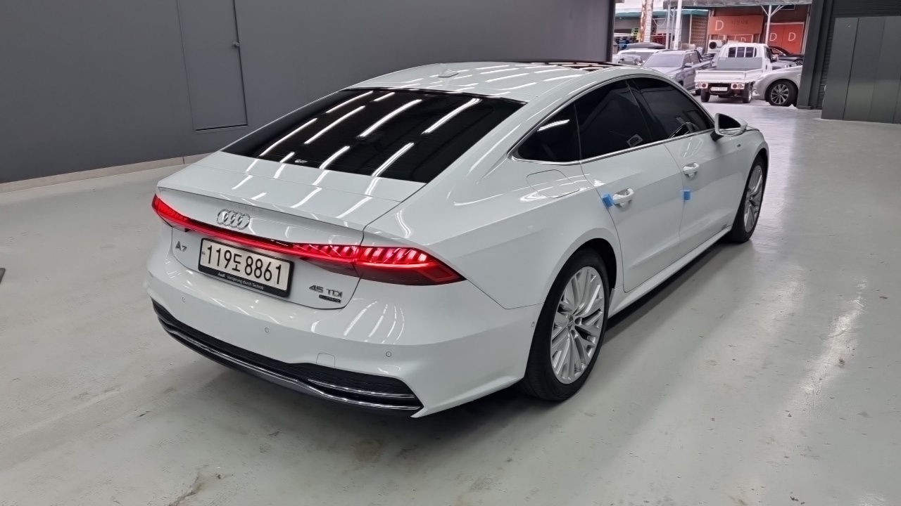 Audi A7 45 TDI Quattro Premium — пробег 117 544 км — фото 2 из 5