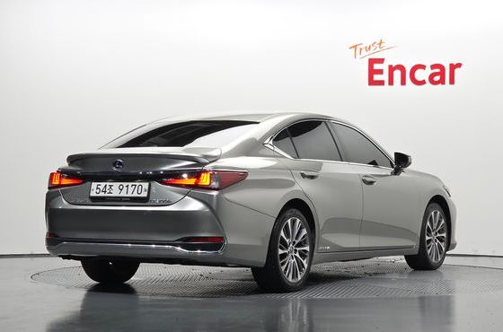 Lexus ES Luxury — пробег 88 475 км — фото 2 из 5
