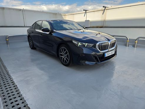BMW 5-Series 523d xDrive M Sport — пробег 4 001 км — фото 3 из 5