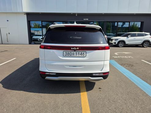 Kia Carnival Gasoline 9-Seater Prestige — пробег 111 189 км — фото 3 из 5