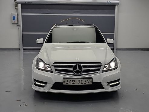 Mercedes-Benz C-Class C200 CGI Avantgarde Style Package — пробег 166 330 км — фото 2 из 5