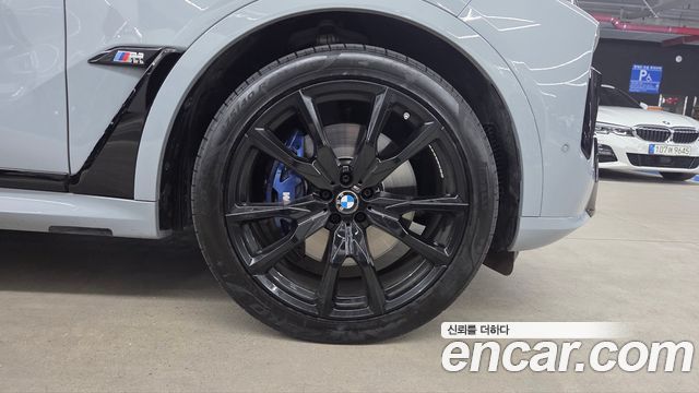 BMW X7 M60i xDrive M sport 6STR — пробег 16 100 км — фото 5 из 5