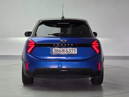 Mini Cooper 5 Door Favoured — пробег 9 858 км — фото 4 из 5