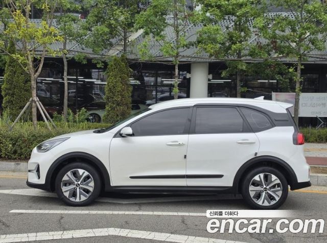 Kia Niro Earth — пробег 146 262 км — фото 3 из 5