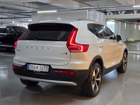 Volvo XC40 B4 Ultra Bright — пробег 16 374 км — фото 2 из 5