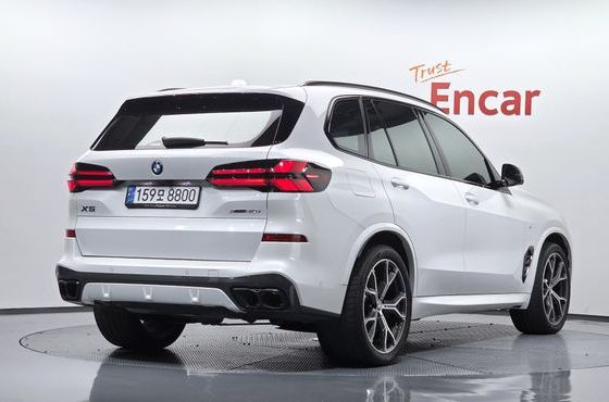 BMW X5 xDrive 40i M Sport — пробег 28 492 км — фото 2 из 5