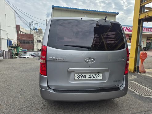 Hyundai Starex 3-Seater VAN CVX Deluxe — пробег 212 610 км — фото 4 из 5
