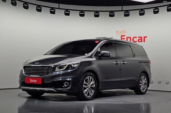 Kia Carnival 7-seater Limousine VIP — пробег 196 305 км — фото 1 из 5