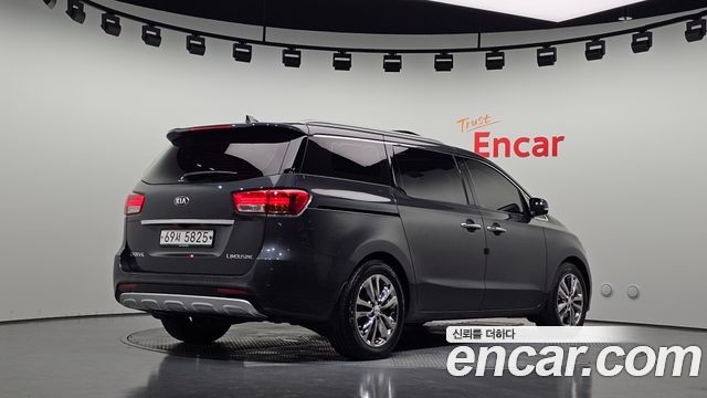 Kia Carnival из Кореи Encar