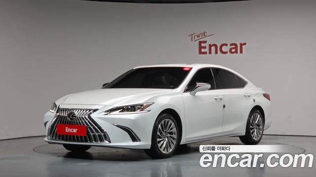Lexus ES Luxury Plus — пробег 22 844 км — фото 1 из 5