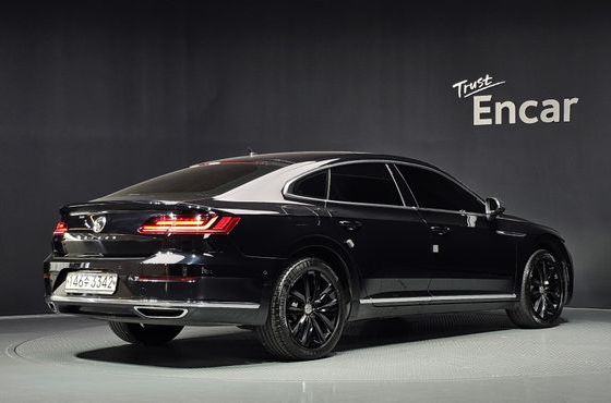 Volkswagen Arteon 2.0 TDI Prestige — пробег 91 382 км — фото 2 из 5