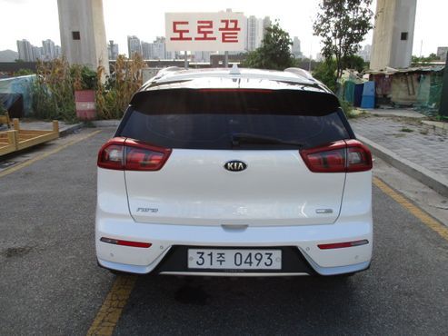 Kia Niro Noblesse — пробег 72 000 км — фото 4 из 5