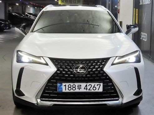 Lexus UX 2.0 2WD — пробег 65 397 км — фото 2 из 5
