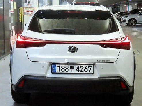 Lexus UX 2.0 2WD — пробег 65 397 км — фото 5 из 5