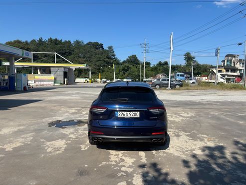 Maserati Levante 3.0 Diesel AWD GranSport — пробег 64 284 км — фото 2 из 5