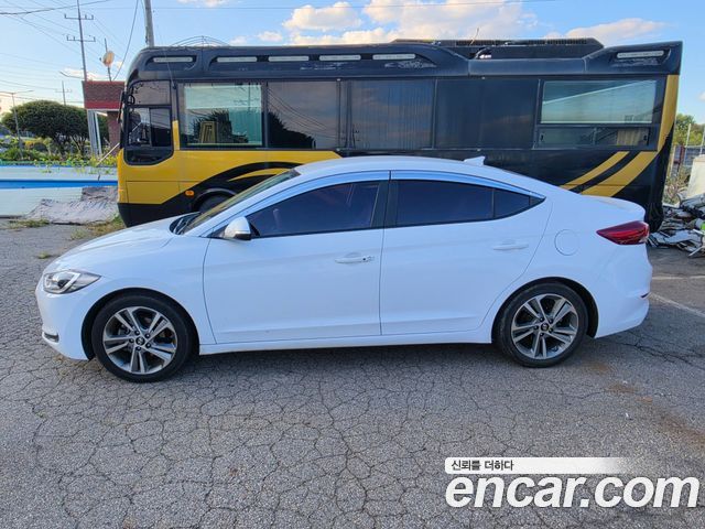 Hyundai AVANTE 1.6 GDI Value Plus — пробег 262 500 км — фото 4 из 5