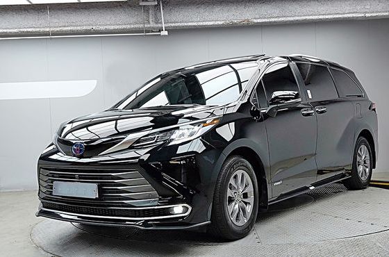 Toyota Sienna 2.5 Hybrid AWD — пробег 31 345 км — фото 1 из 5